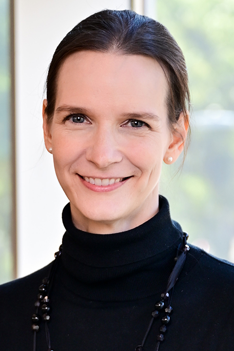 Anne R. Mesquita