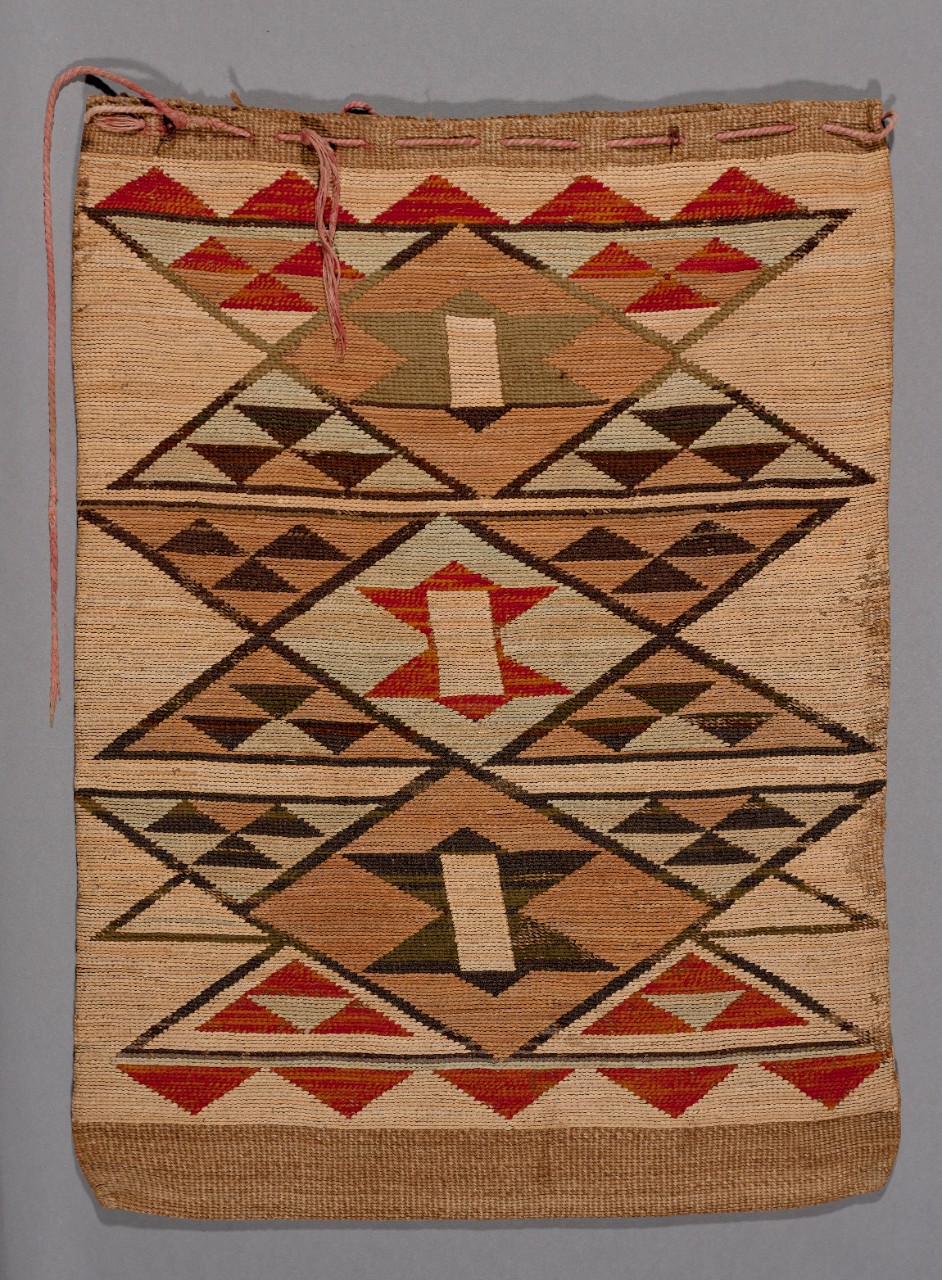 Unidentified Nez Percé artist, Woven grass bag with square pattern on one side and triangle pattern on other, ca. 1900, twined grasses Unidentified Nez Percé artist, Woven grass bag with square pattern on one side and triangle pattern on other, ca. 1900, twined grasses