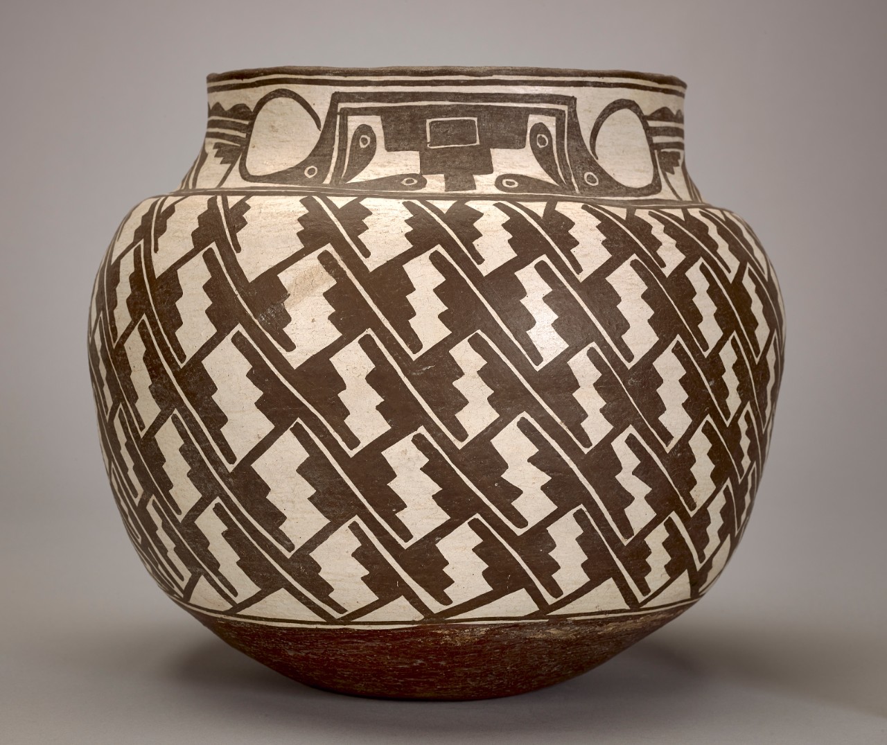 Unidentified Zuñi artist, Pot with black feather motifs on neck and shoulder, ca. 1900, clay with pigment Unidentified Zuñi artist, Pot with black feather motifs on neck and shoulder, ca. 1900, clay with pigment